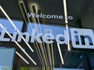 How to use LinkedIn